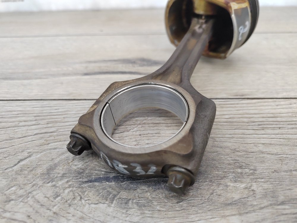 Шатун двигателя, 2000 рублей, Москва