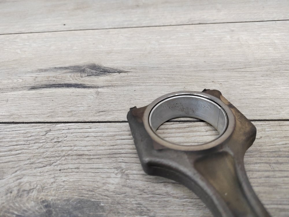 Шатун двигателя, 2000 рублей, Москва