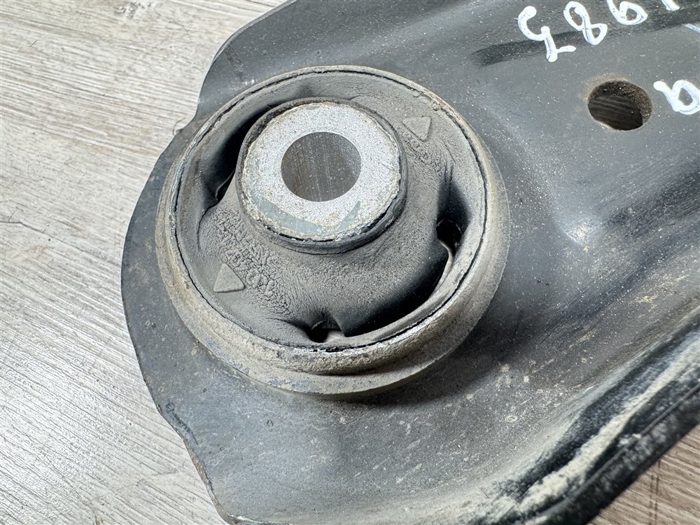 Рычаг передний нижний, 2000 рублей, Севастополь