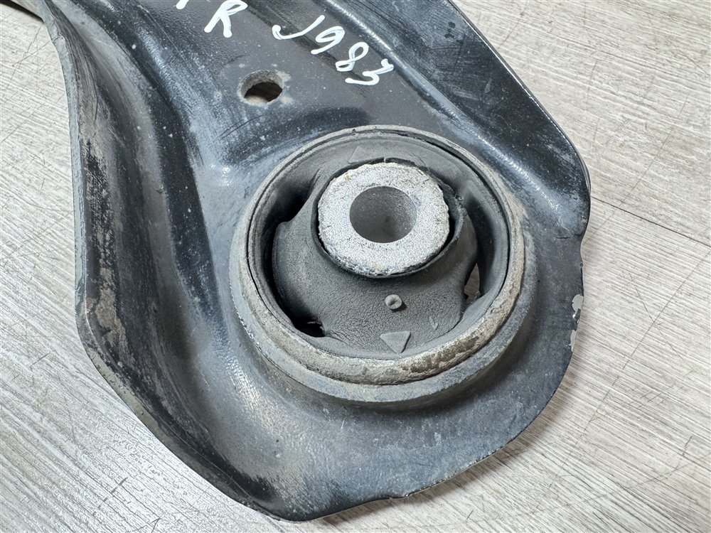 Рычаг передний нижний, 2000 рублей, Севастополь