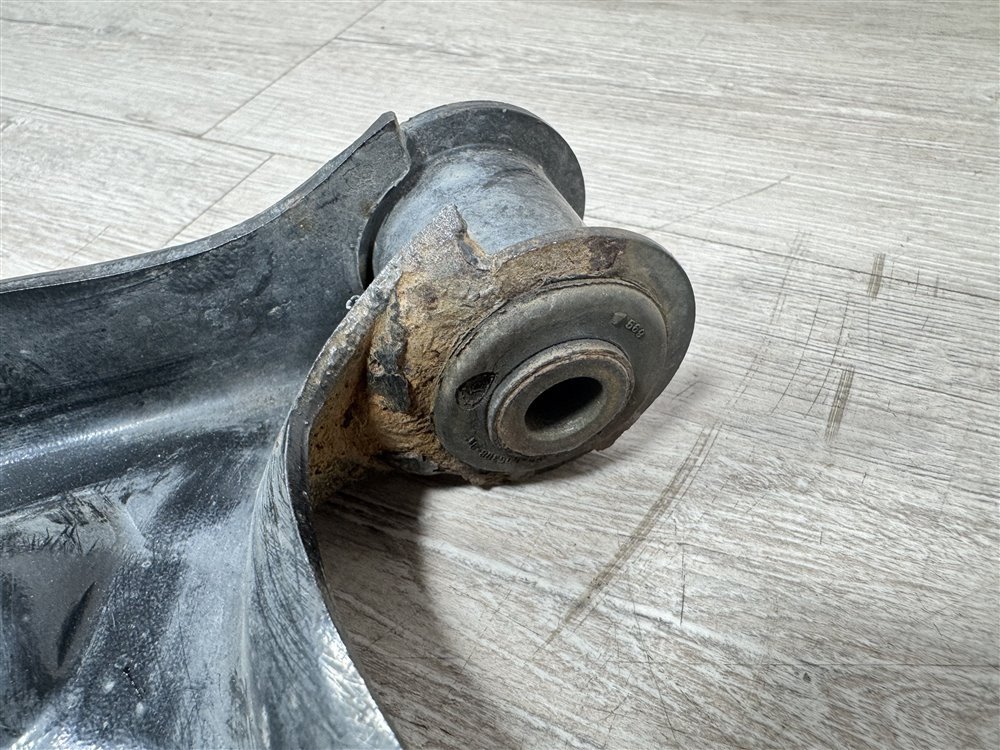 Рычаг передний нижний, 2000 рублей, Севастополь