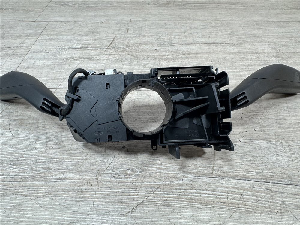 Подрулевой переключатель, 9000 рублей, Севастополь