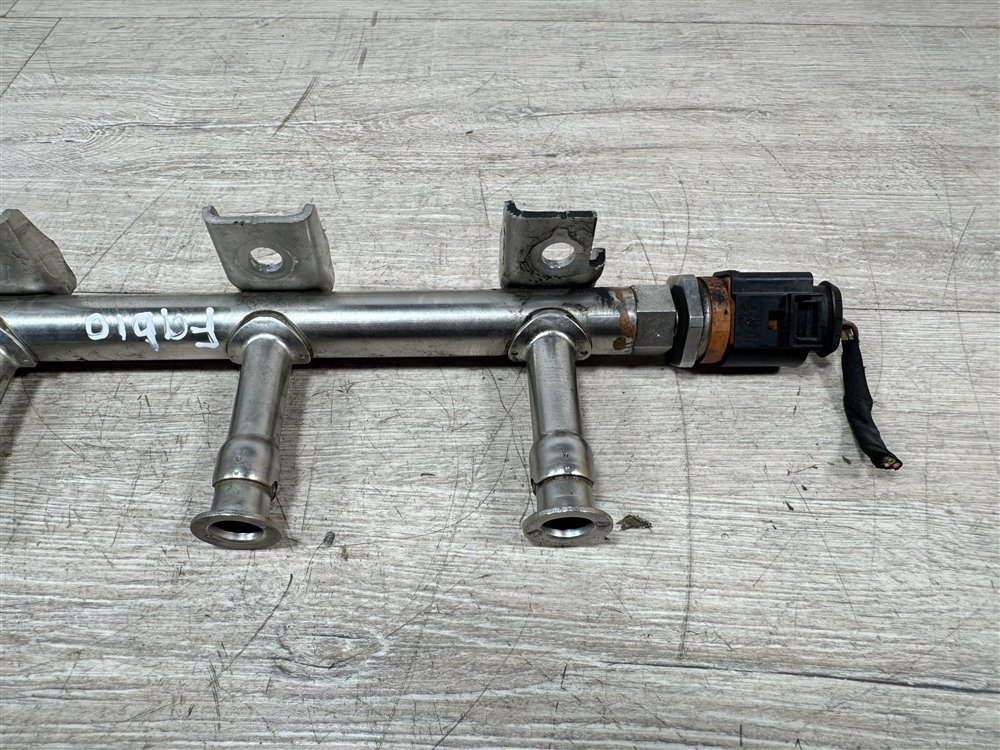 Рампа топливная, 800 рублей, Севастополь