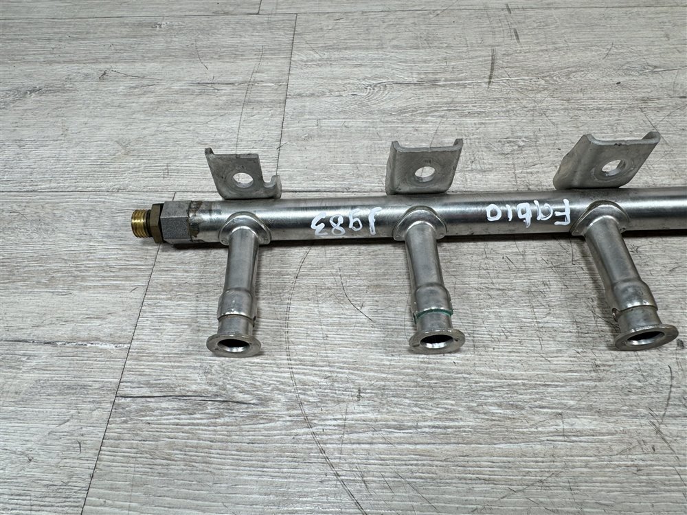 Рампа топливная, 800 рублей, Севастополь