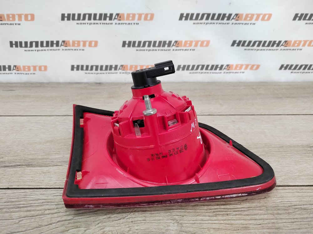 Фонарь в крышку багажника, 500 рублей, Москва