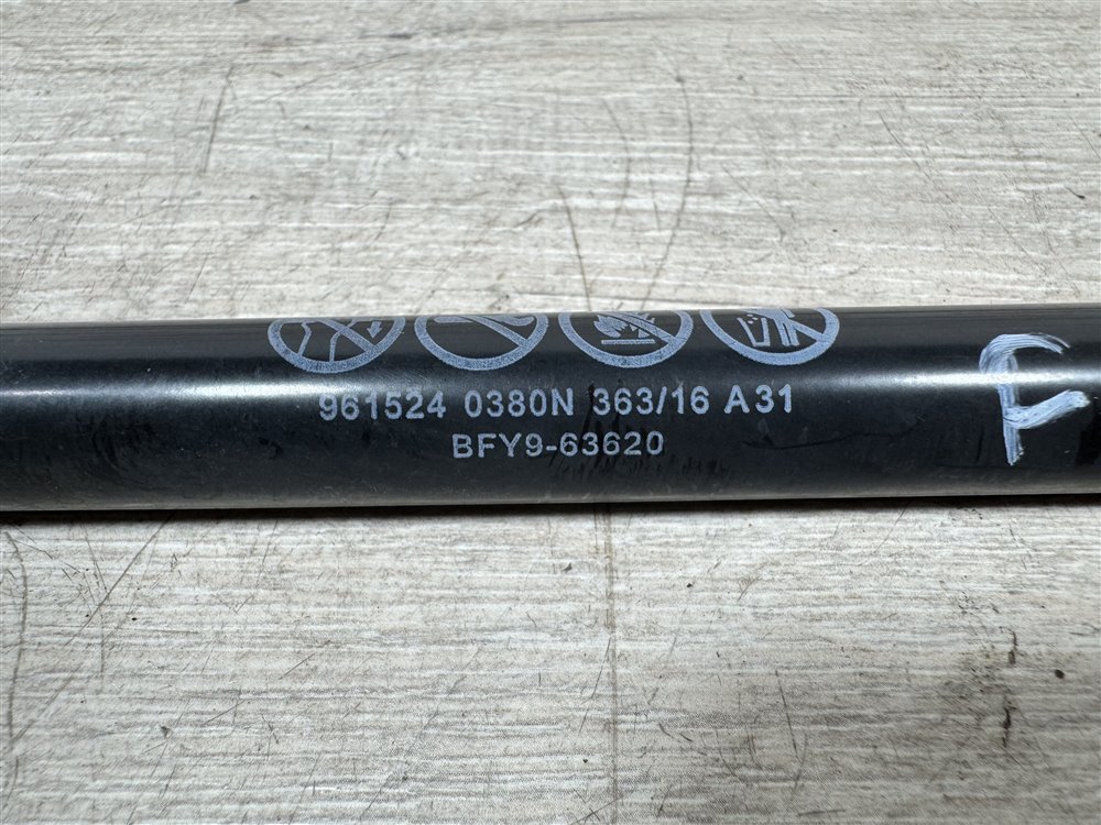 Амортизатор крышки багажника, 500 рублей, Севастополь