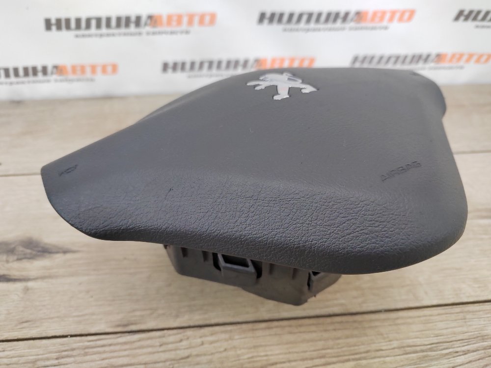 Подушка безопасности в руль, 1200 рублей, Москва