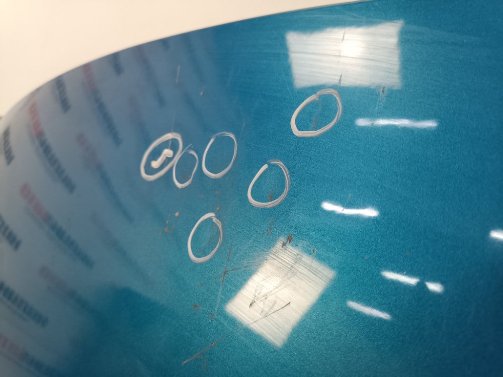 Капот, 2000 рублей, Москва