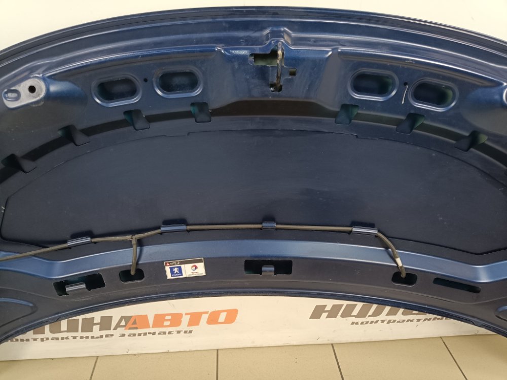 Капот, 2000 рублей, Москва