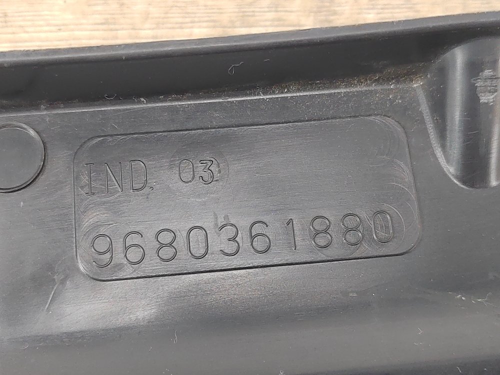 Дефлектор радиатора, 400 рублей, Москва