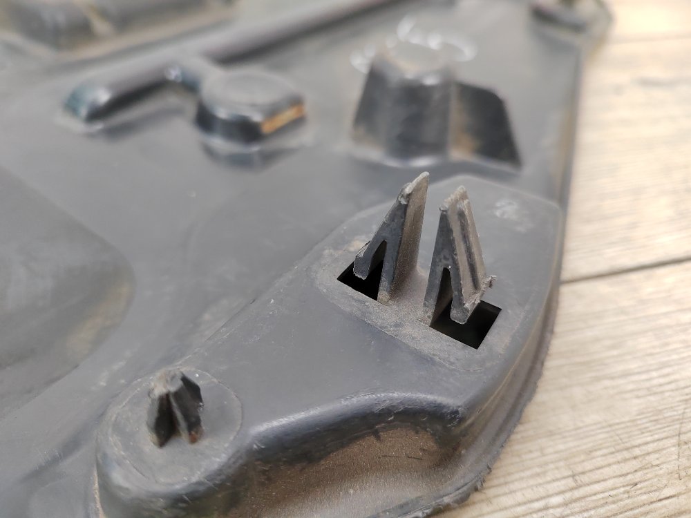 Дефлектор радиатора, 500 рублей, Москва