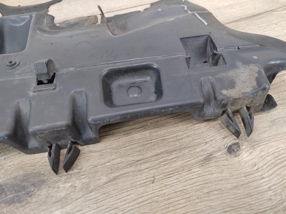 Дефлектор радиатора, 500 рублей, Москва