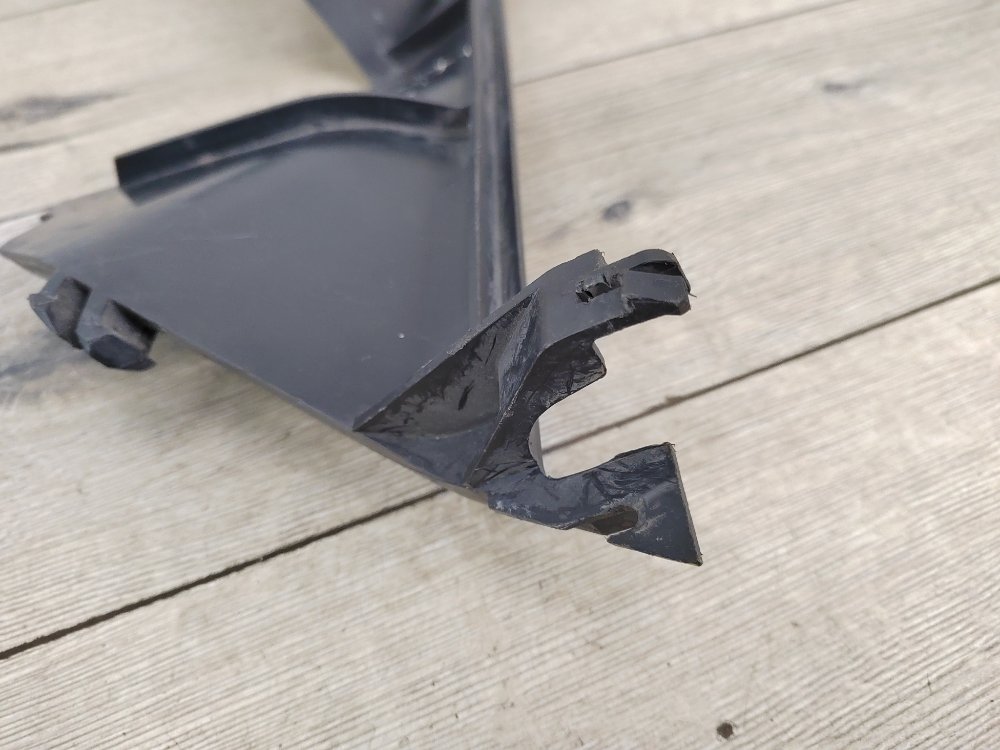 Дефлектор радиатора, 600 рублей, Москва