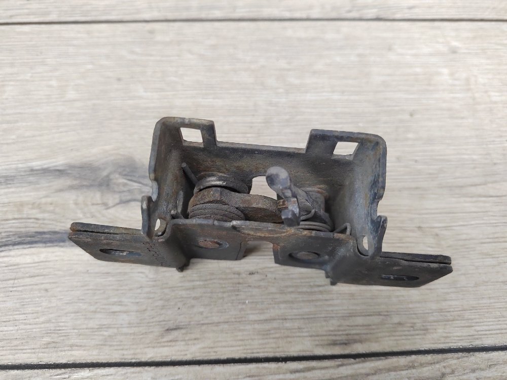 Замок капота, 800 рублей, Москва