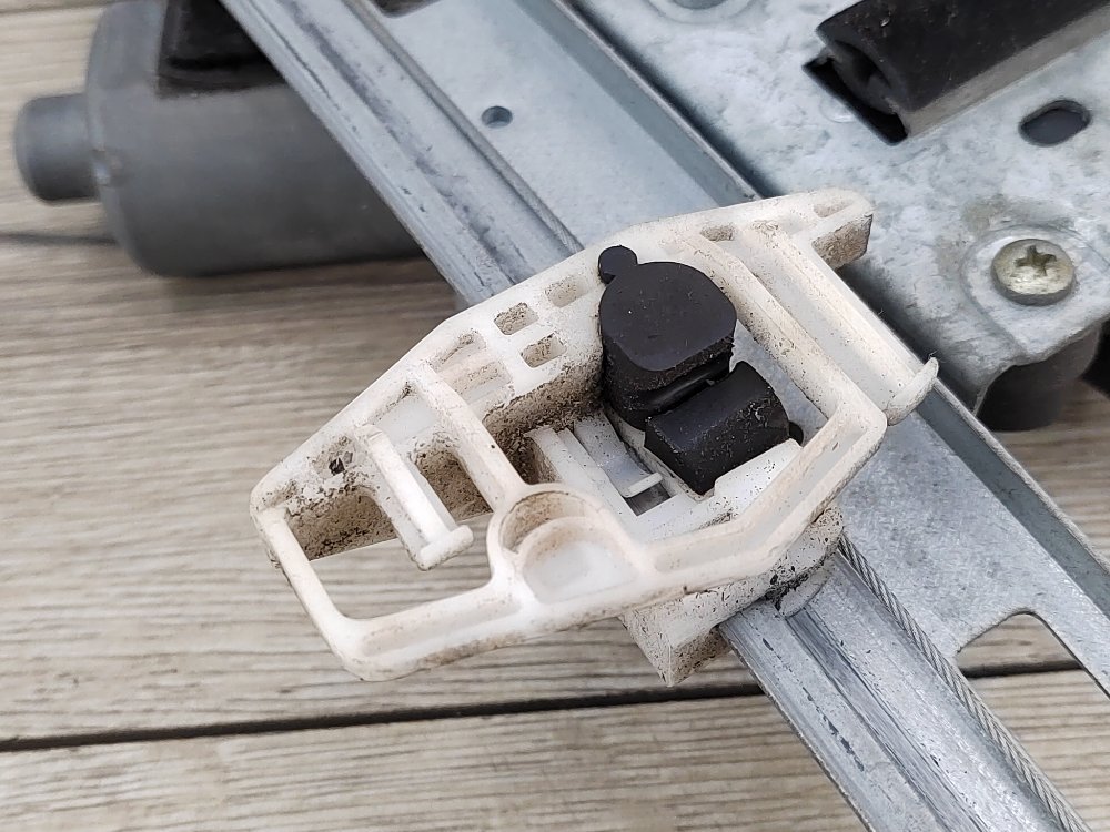 Стеклоподъемник, 2000 рублей, Москва