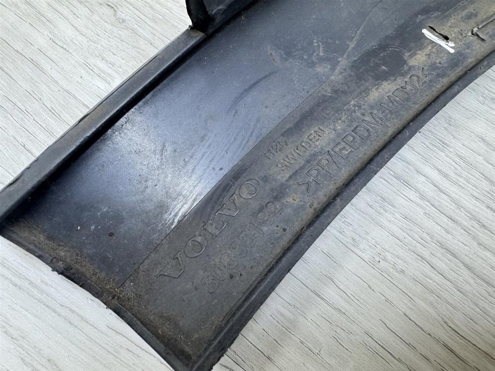 Накладка крыла, 1000 рублей, Севастополь