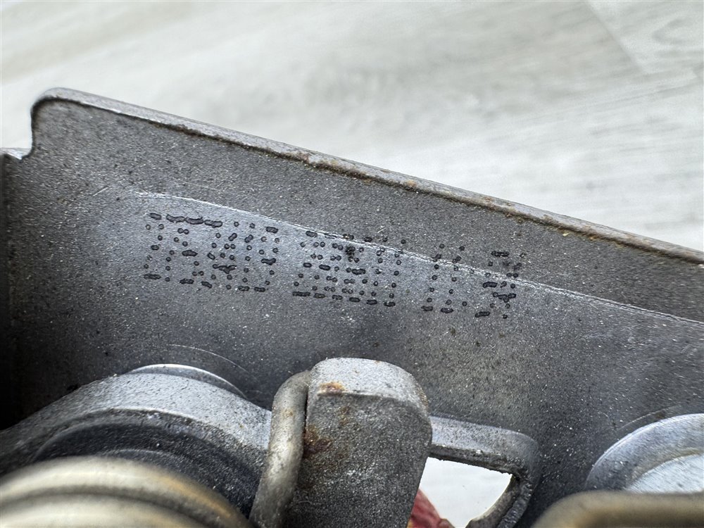 Замок капота, 1000 рублей, Севастополь