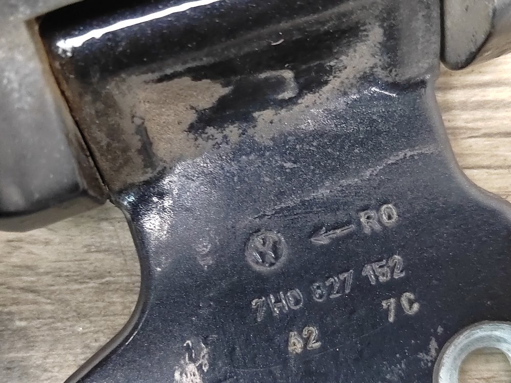 Петля двери багажника, 1200 рублей, Москва