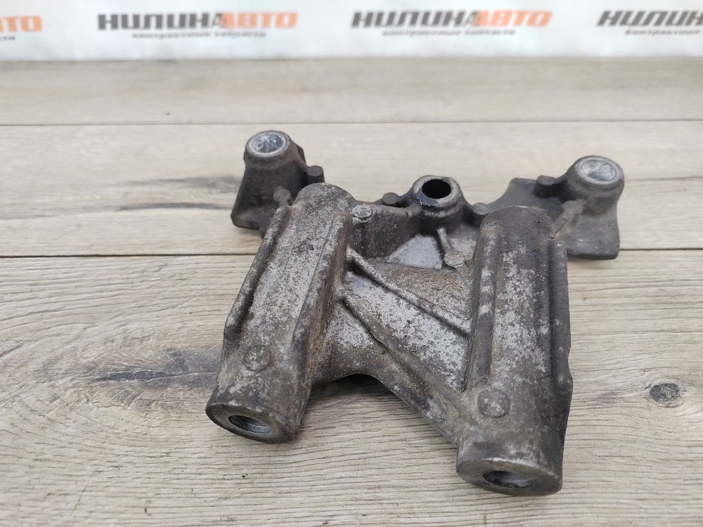 Кронштейн двигателя, 1000 рублей, Москва