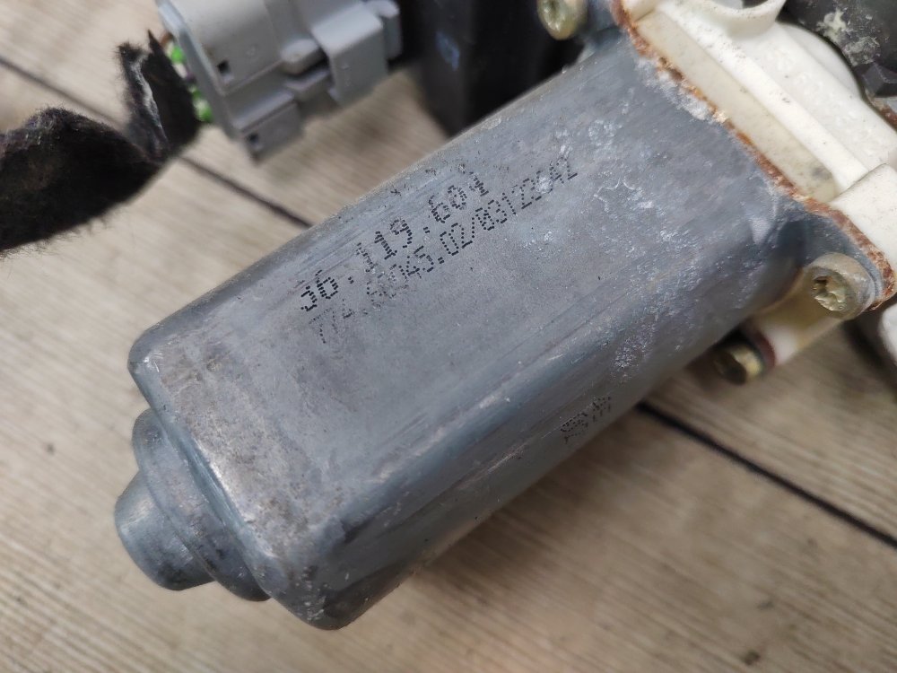 Стеклоподъемник, 1300 рублей, Москва