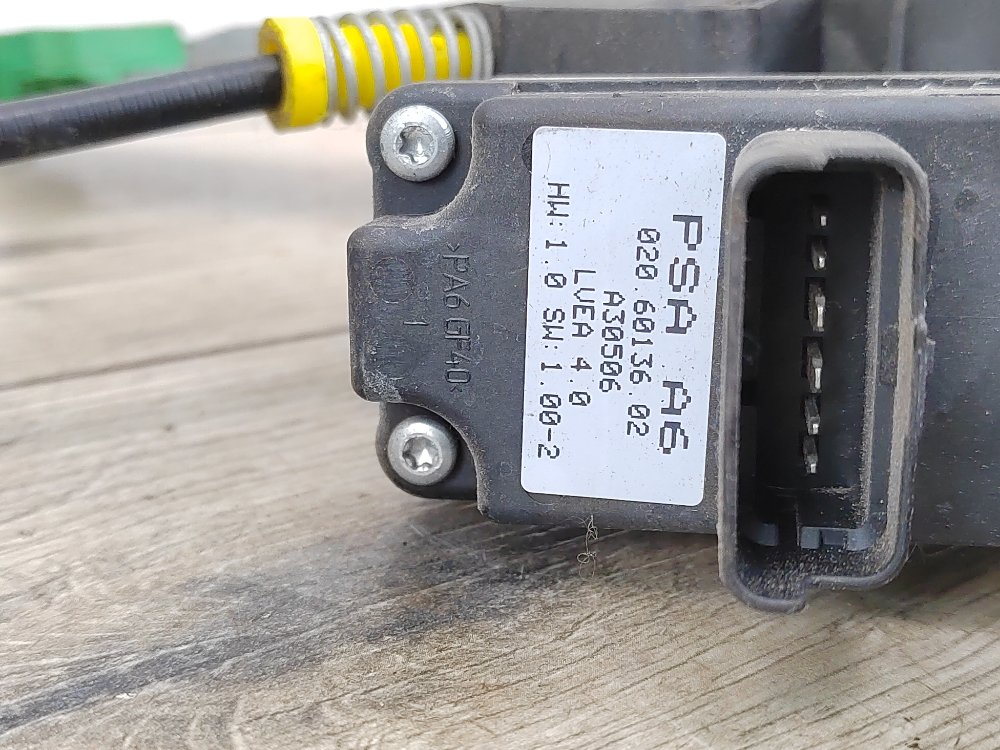 Стеклоподъемник, 1300 рублей, Москва