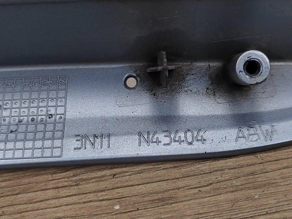 Накладка крышки багажника, 3000 рублей, Москва