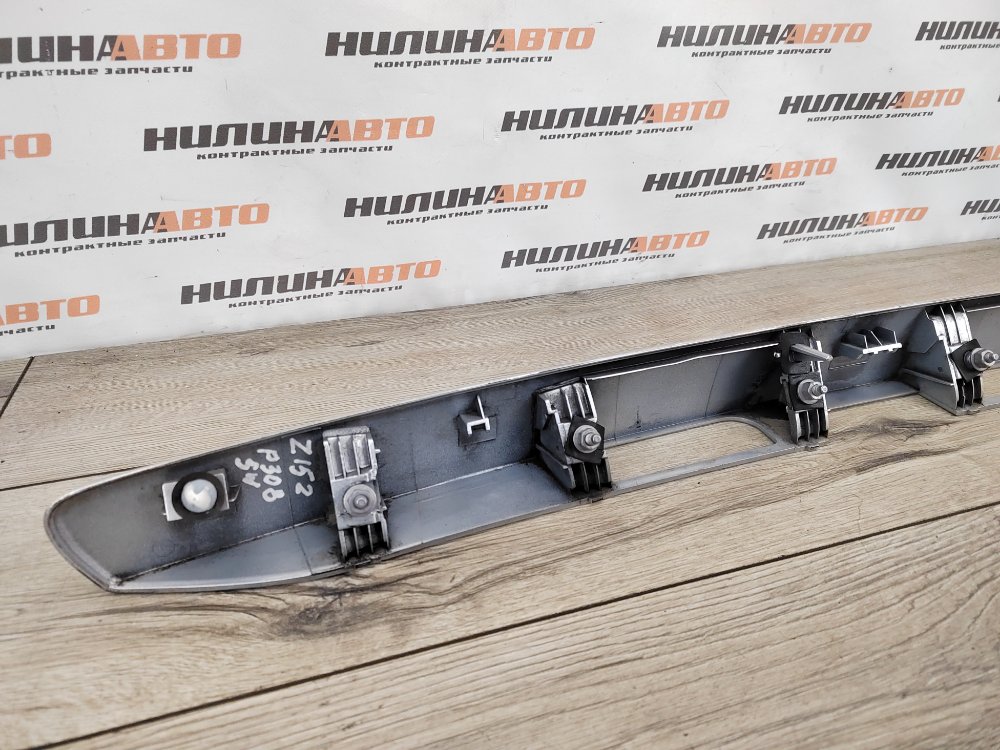 Накладка крышки багажника, 1300 рублей, Москва