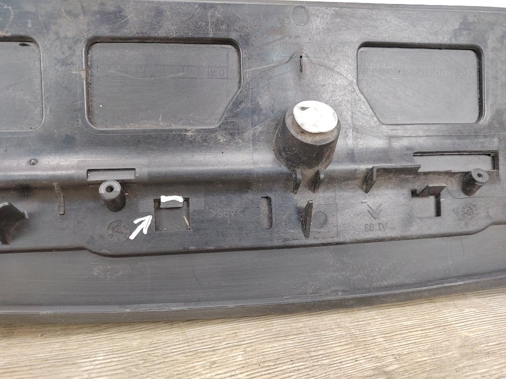 Спойлер, 800 рублей, Москва