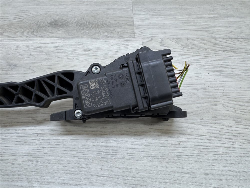 Педаль газа, 700 рублей, Севастополь