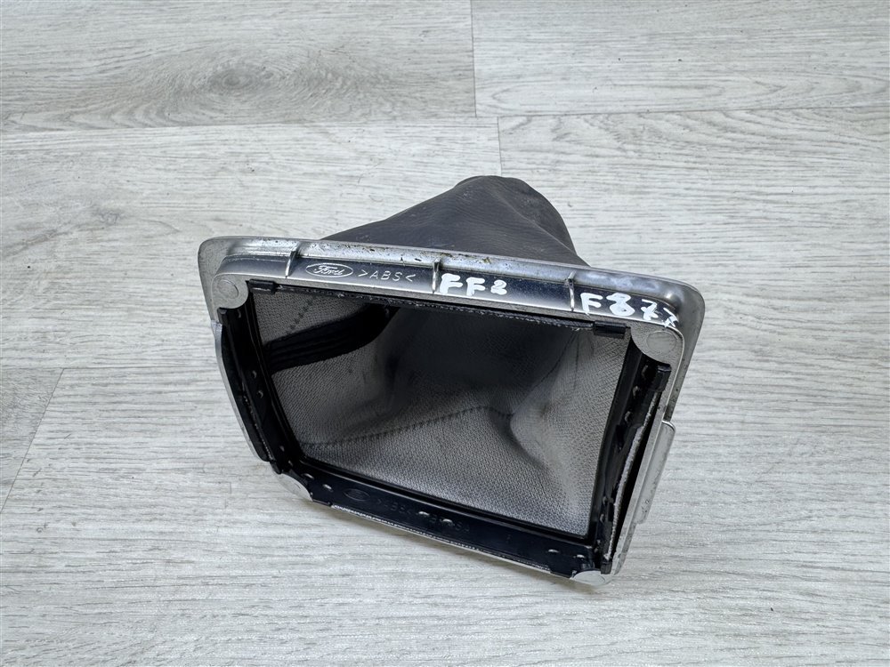 Чехол кулисы мкпп, 1000 рублей, Севастополь