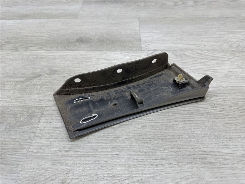 Накладка крыла, 1000 рублей, Севастополь