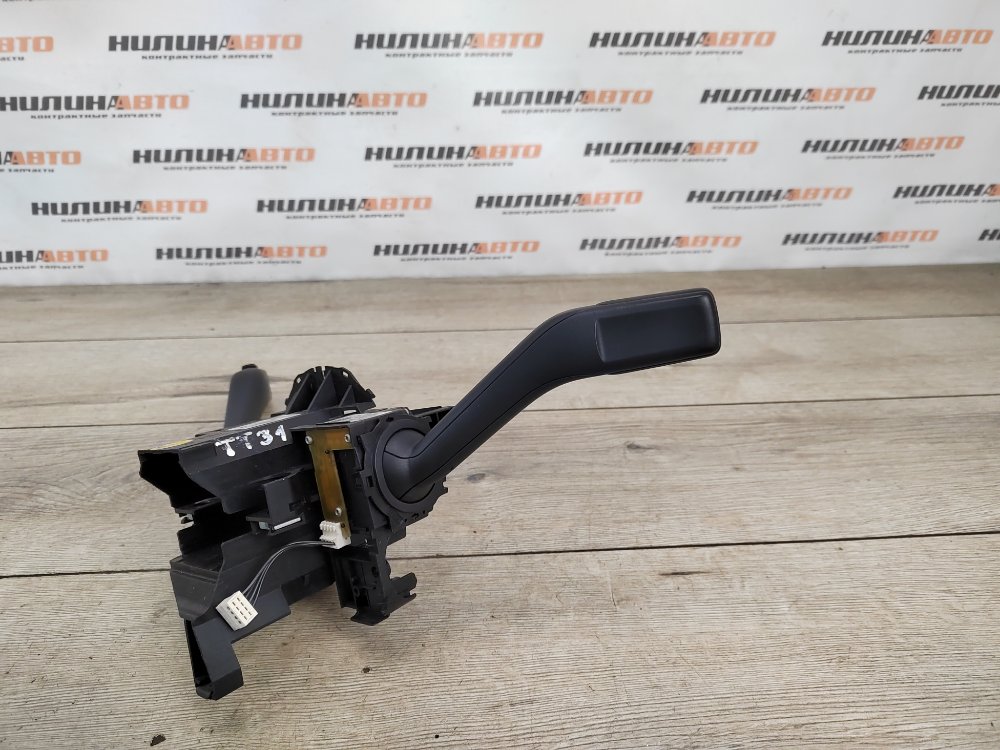 Подрулевой переключатель, 500 рублей, Москва