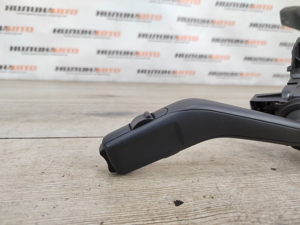 Подрулевой переключатель, 500 рублей, Москва