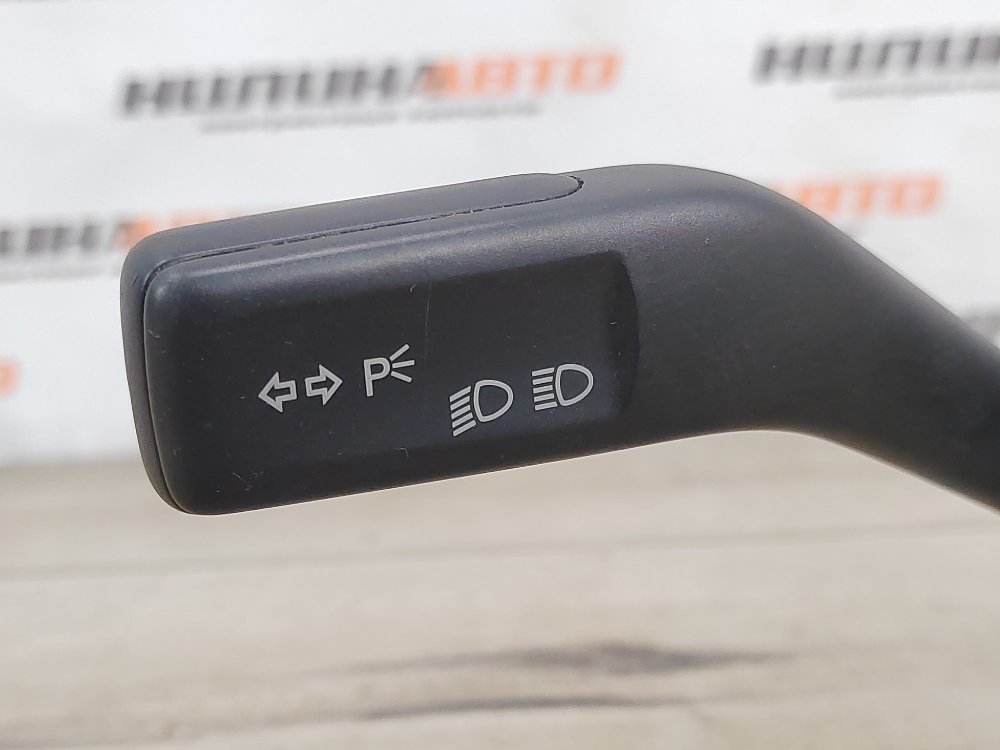 Подрулевой переключатель, 500 рублей, Москва