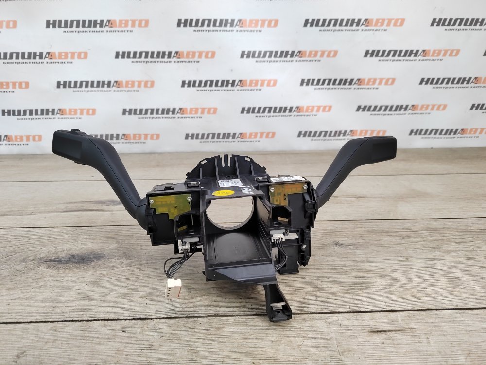 Подрулевой переключатель, 500 рублей, Москва