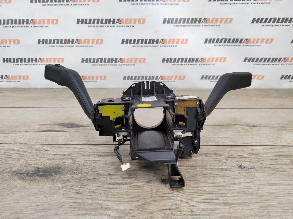 Подрулевой переключатель, 500 рублей, Москва