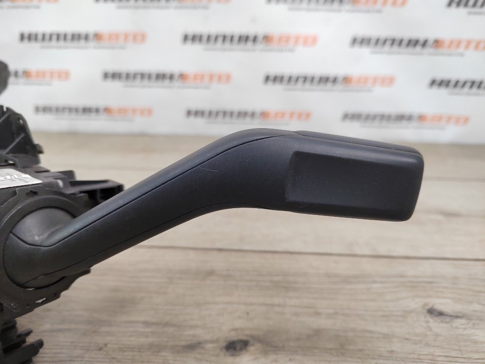 Подрулевой переключатель, 500 рублей, Москва