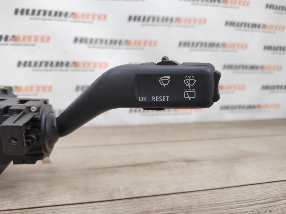 Подрулевой переключатель, 500 рублей, Москва