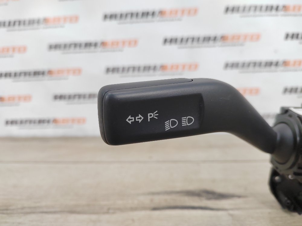 Подрулевой переключатель, 500 рублей, Москва