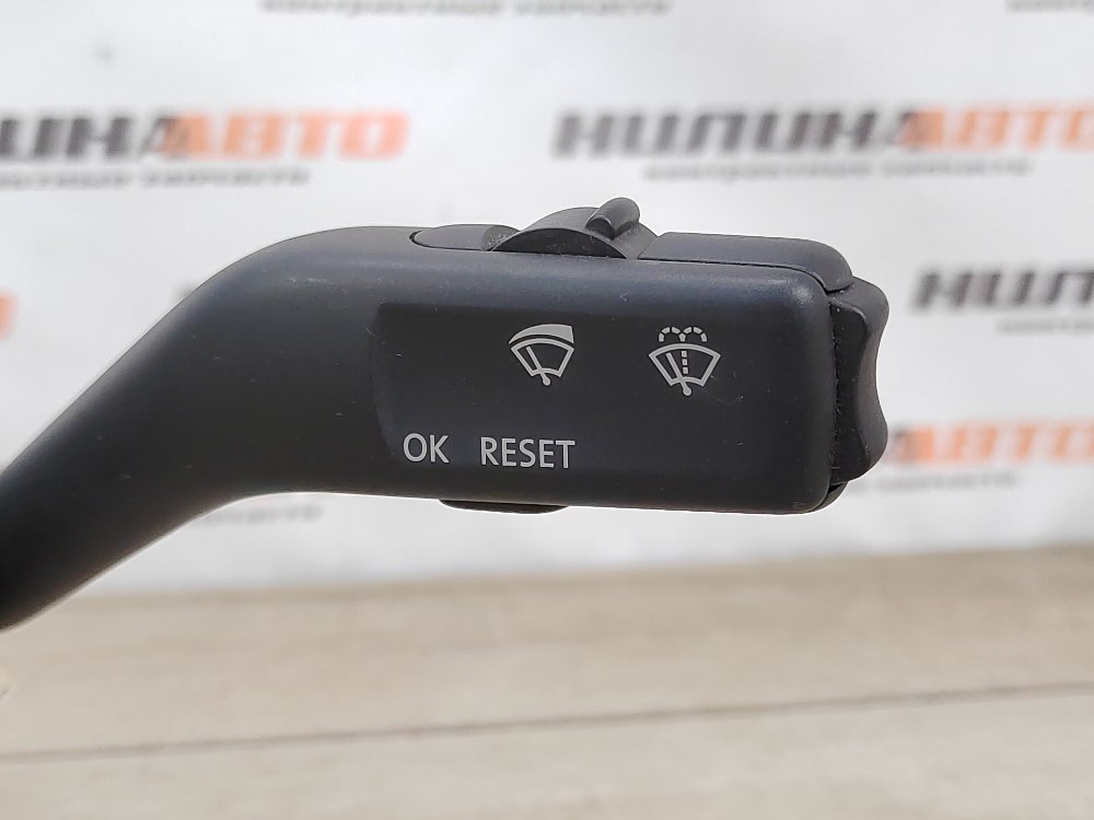 Подрулевой переключатель, 500 рублей, Москва