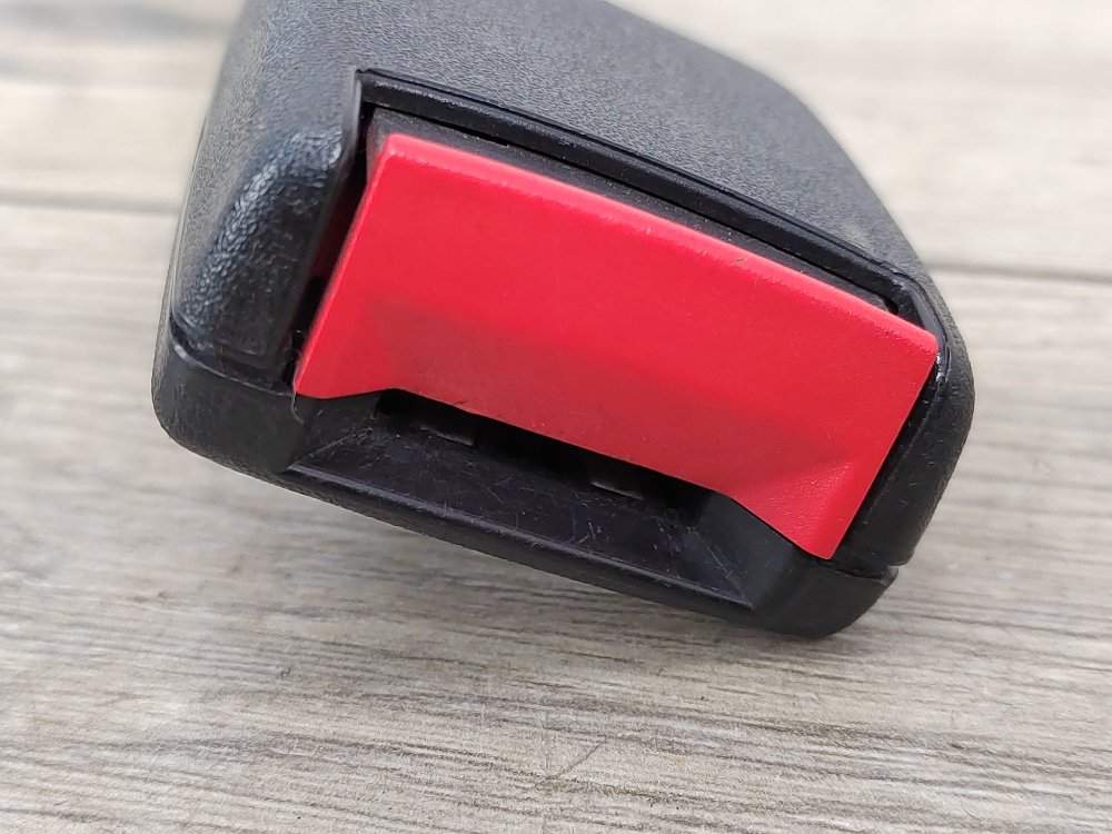 Замок ремня безопасности, 1000 рублей, Москва