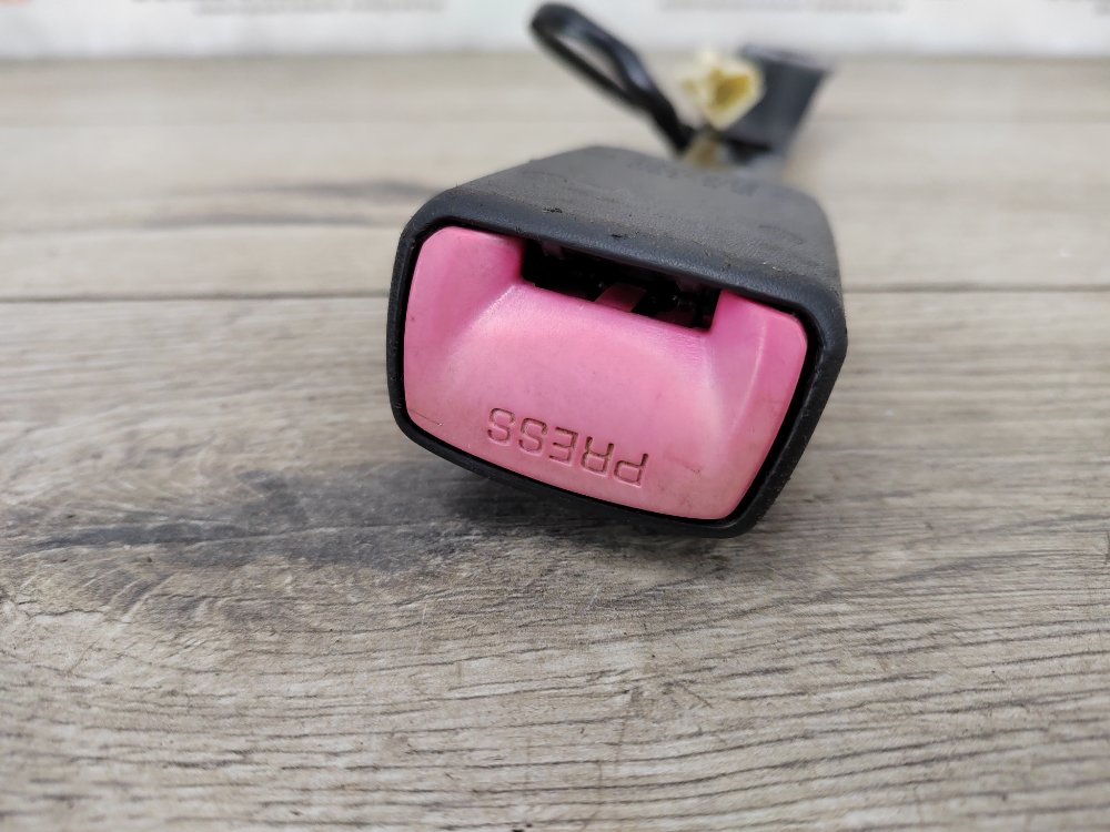 Замок ремня безопасности, 1000 рублей, Москва