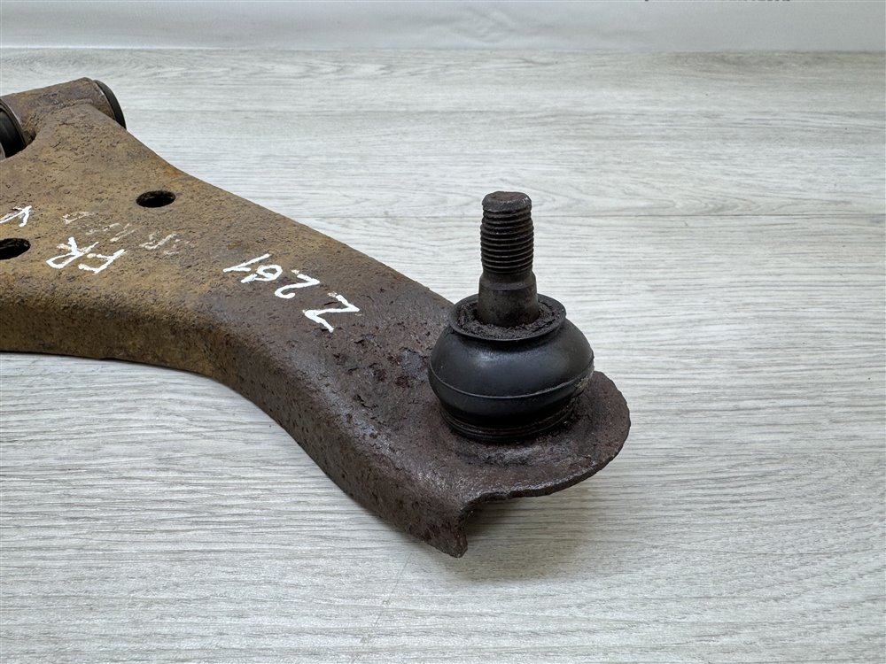 Рычаг передний нижний, 2500 рублей, Севастополь