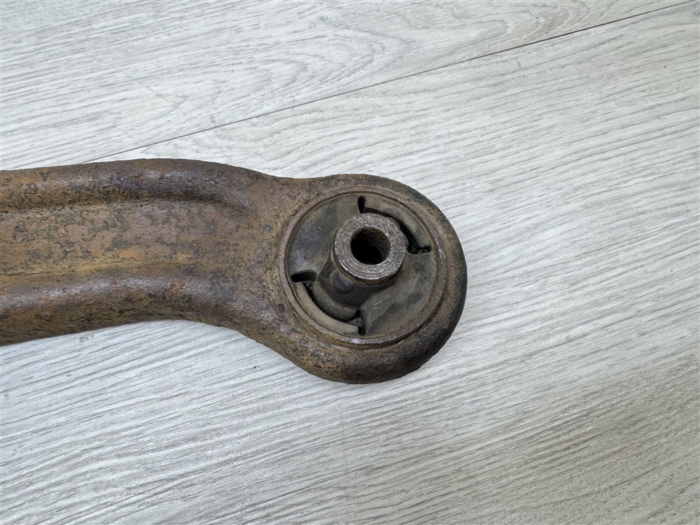 Рычаг передний нижний, 2500 рублей, Севастополь