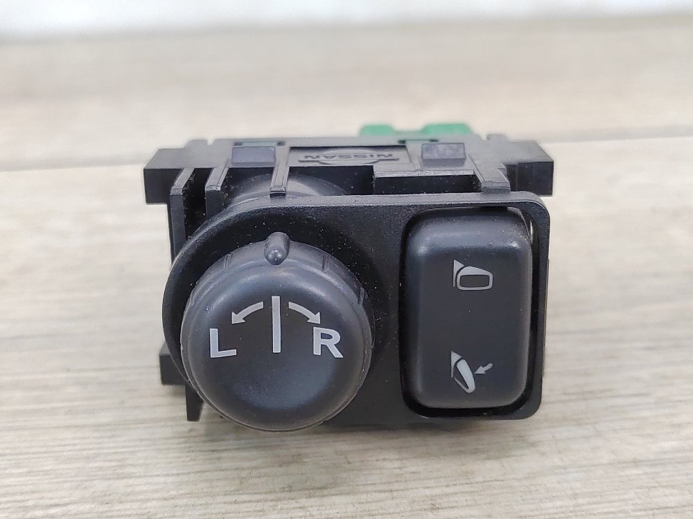 Блок управления зеркалами, 400 рублей, Москва