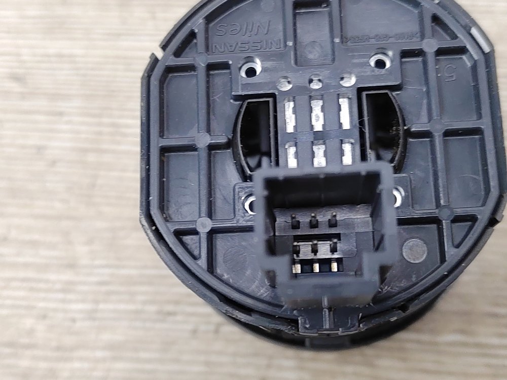 Кнопка включения полного привода, 800 рублей, Москва