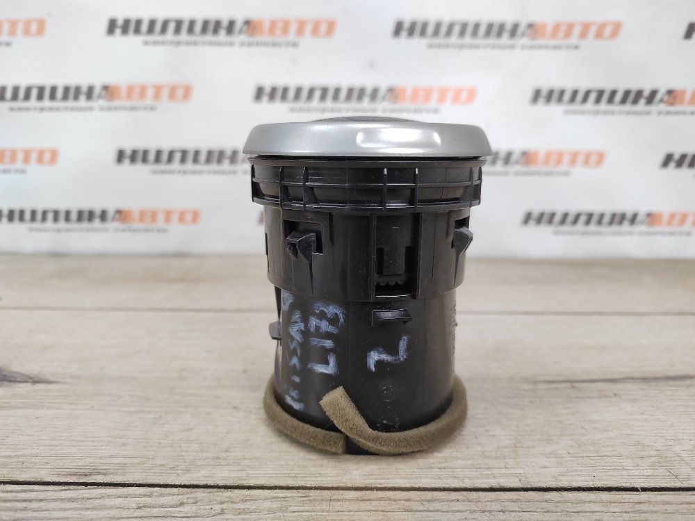 Дефлектор в торпедо, 300 рублей, Москва