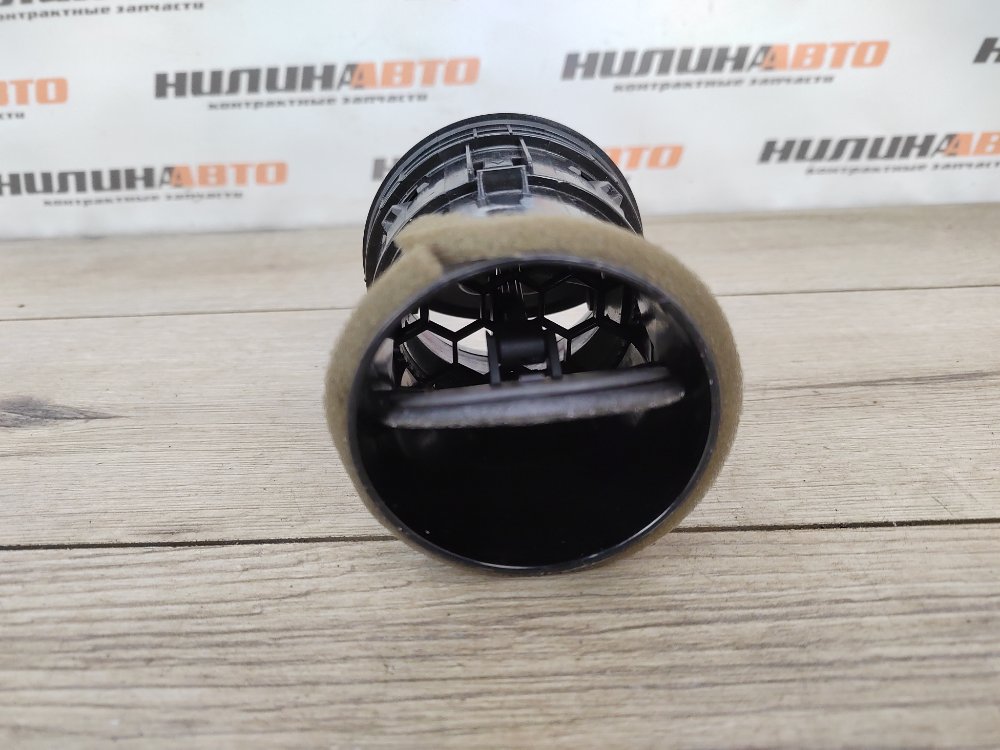 Дефлектор в торпедо, 300 рублей, Москва