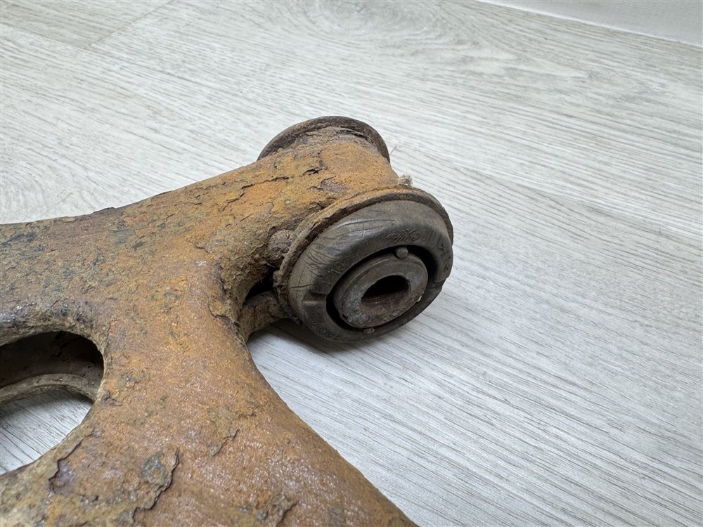 Рычаг передний нижний, 1500 рублей, Севастополь