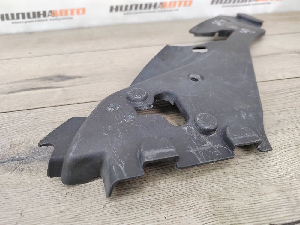 Накладка фары, 1000 рублей, Москва